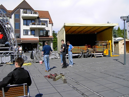 Vorbereitung des Frouardplatzes und der verschiedenen Bauten - Fr. 02.07.2004